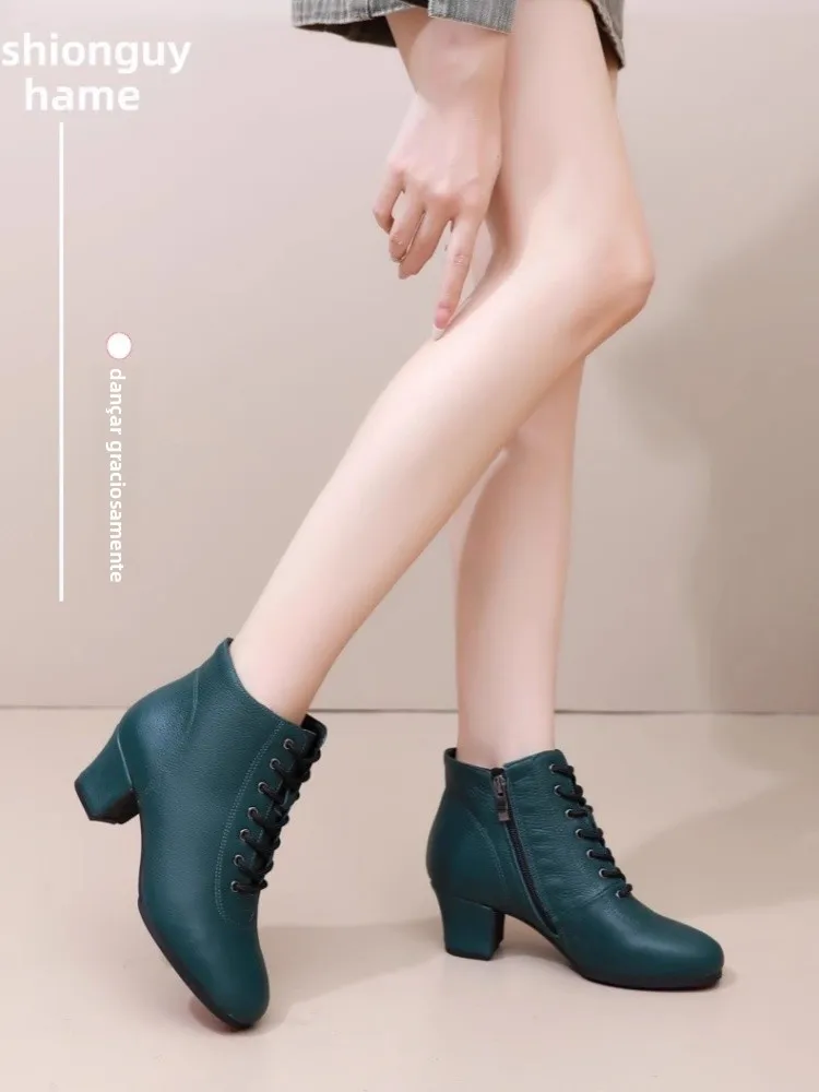 scarpe-da-ballo-in-vera-pelle-per-donna-scarpe-da-ballo-quadrato-con-tacco-medio-autunno-inverno-speciali-per-la-mamma-stivaletti-sportivi-per-fitness