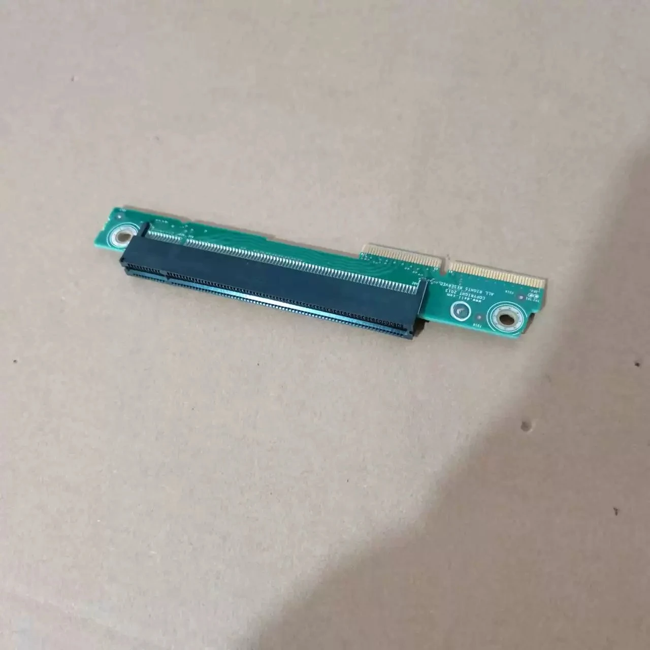 carte-adaptatrice-mezz-vers-pcie-pour-serveur-dell-dcs7200n-y4x3h