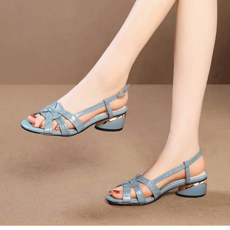 Korean version of thick heeled hollow fish mouth sandals for women\'s 2024 summer new fashionable middle heel sandals