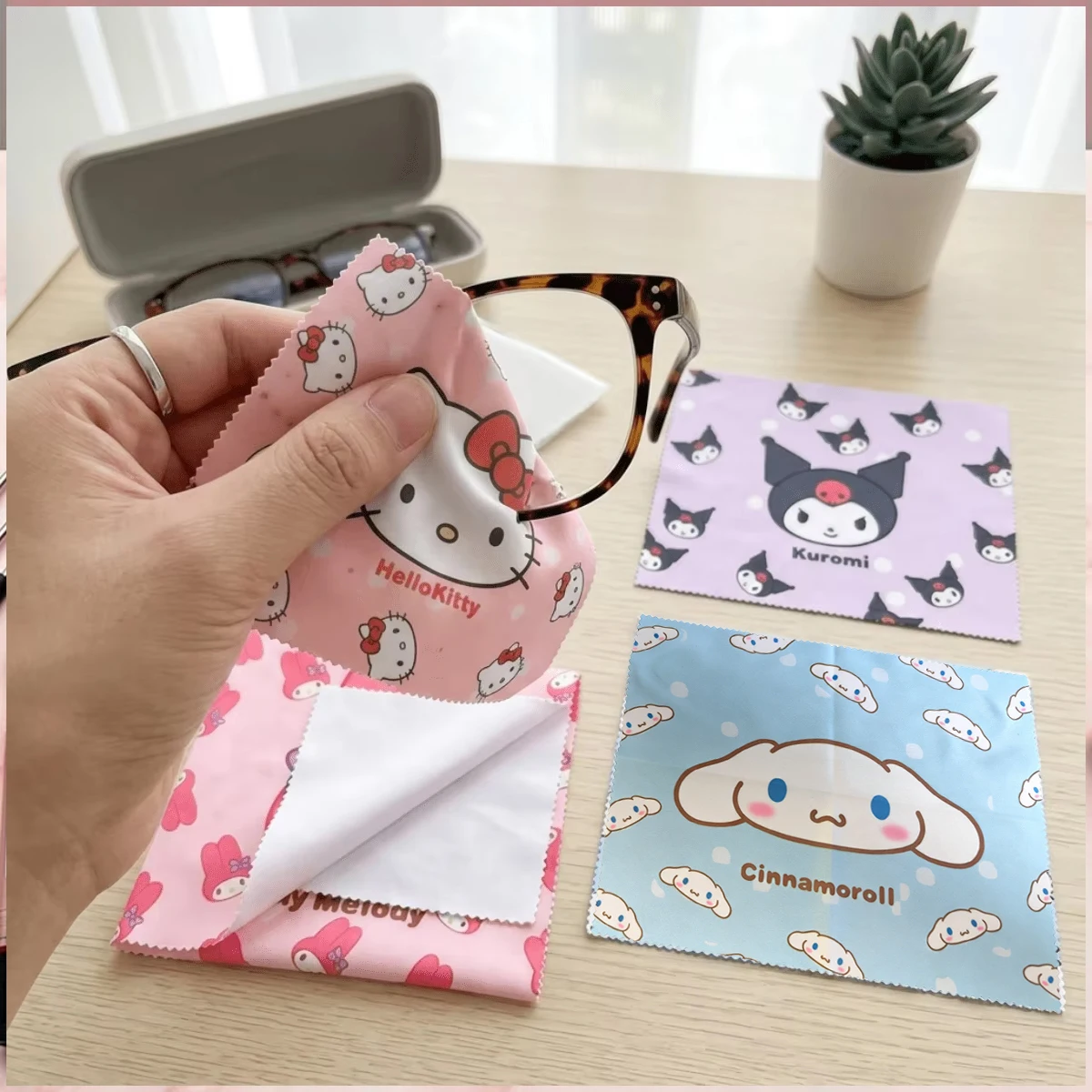 Sanrio Microfiber Cleaning Cloth Set, Lens Wipes, Non-Scratch Glasses Screen Cleaning Cloth for Eyeglasses Phone Camera