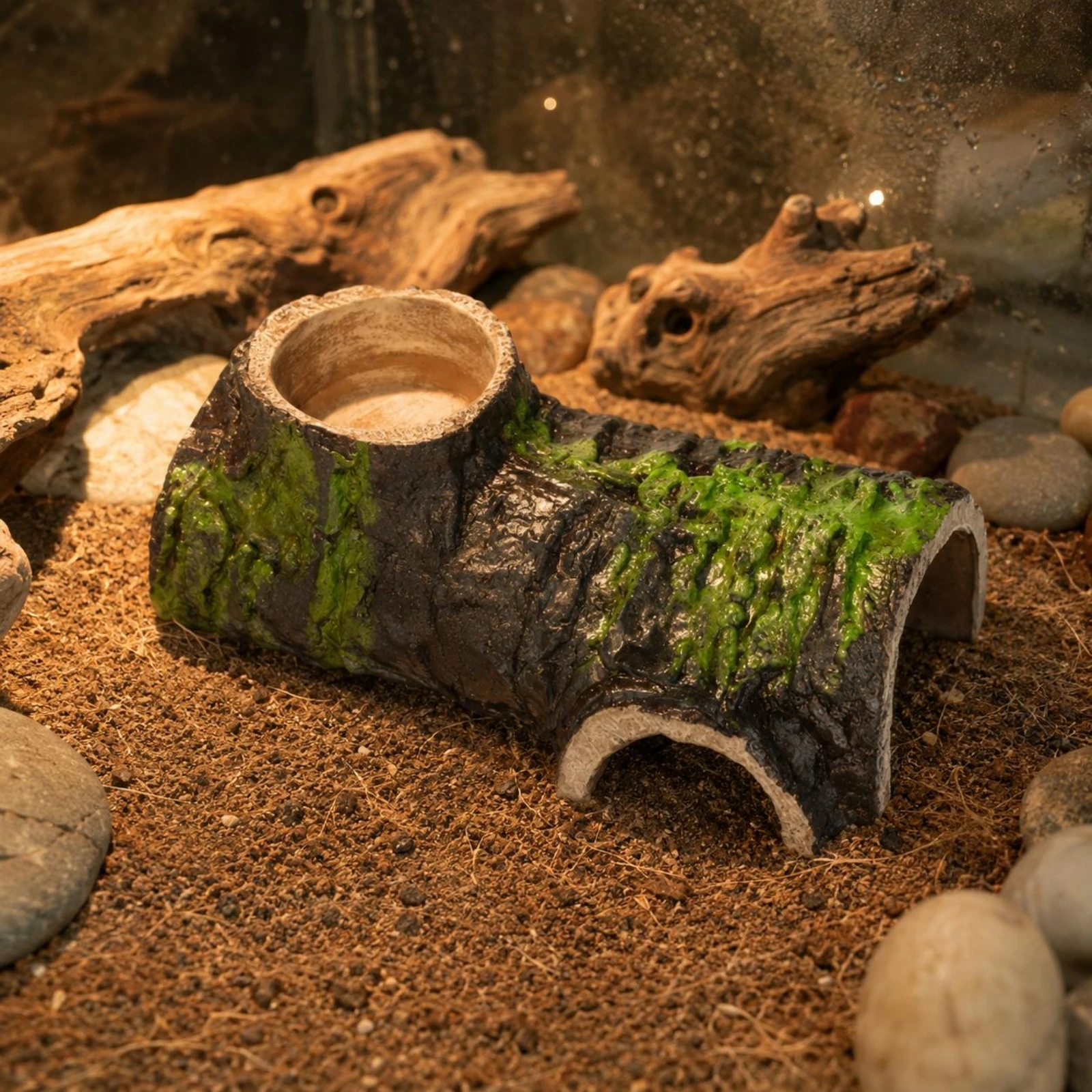 Hollow Log Hideout PVC Mossy Log Shelter Lichen Cave Hide Natural-Looking Cave Hide Realistic