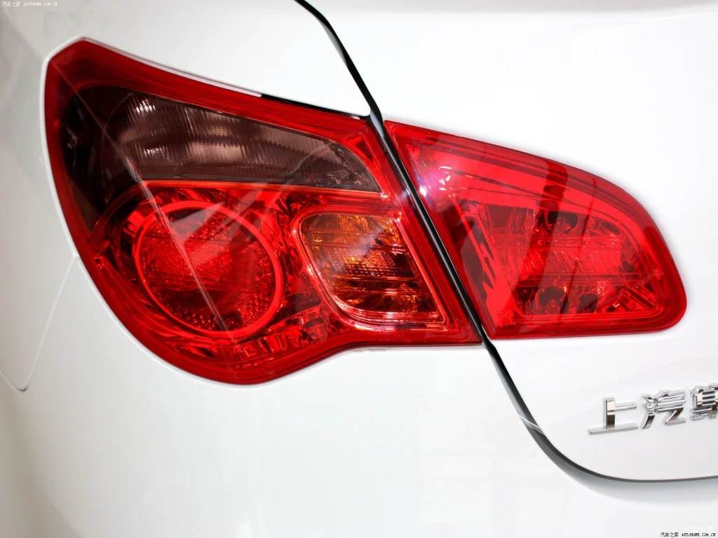 1pcs car accessories bumper Roewe550 tail light Roewe 550 taillight Taillamp 2009~2012y car accessories Roewe 550 fog lamp