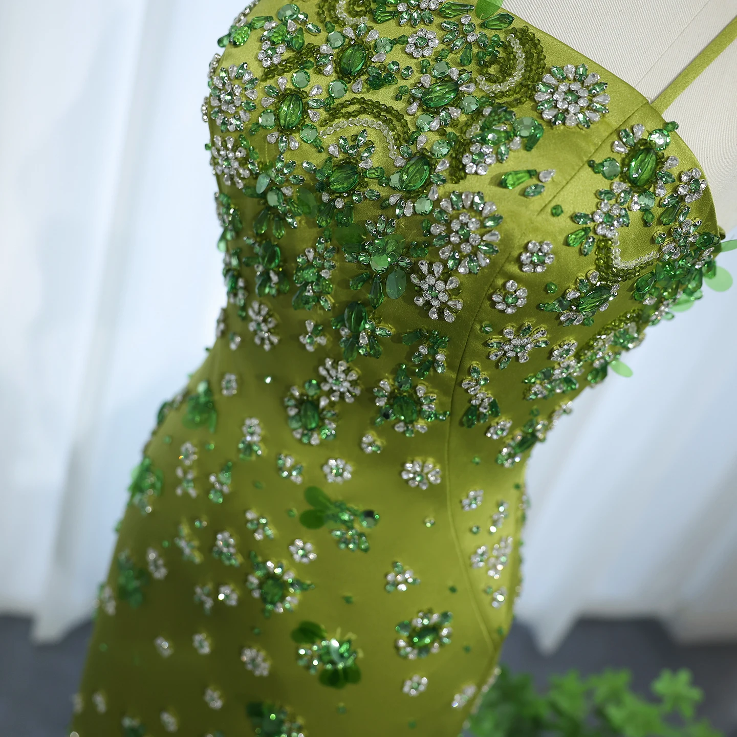 Sharon Said-Robe de soirée verte courte avec perles florales 3D, bretelles spaghetti, gaine de luxe, fête de mariage, quel que soit SSram personnalisé