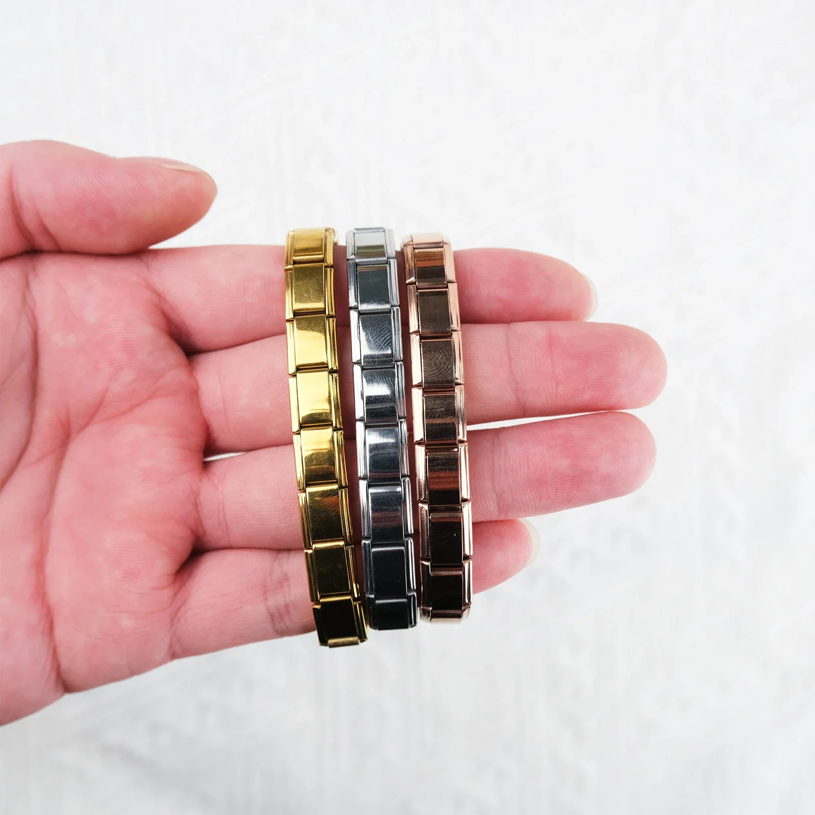 أساور مرنة بتصميم إيطالي بسيط من الفولاذ المقاوم للصدأ مع سلسلة روابط ملونة للنساء والرجال كهدية مجوهرات يدوية - 6