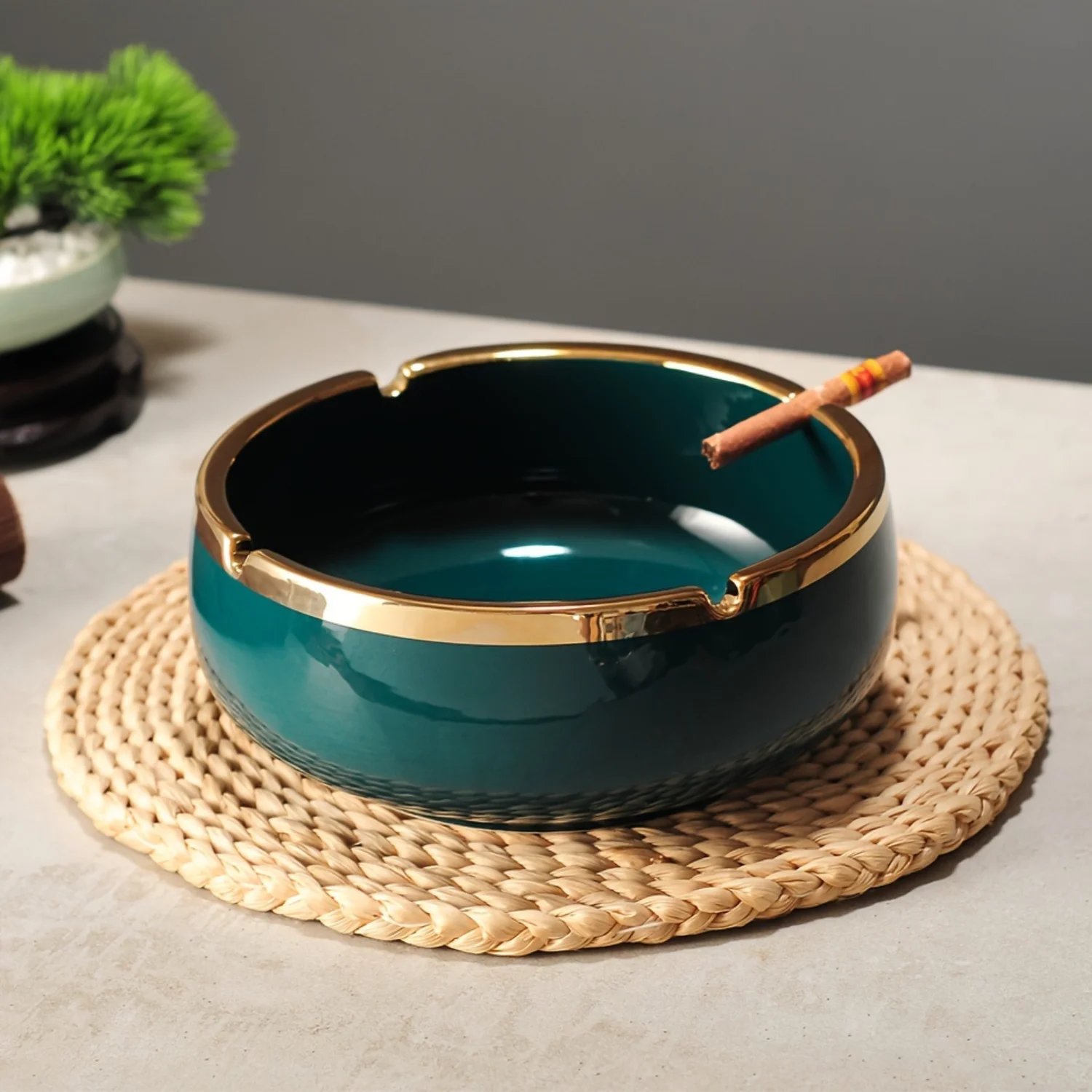 Golden Edge Ceramic Ashtray - Stylish & Durable Decor for Indoor/Outdoor Spaces - Luxury Living Room & Office Accent