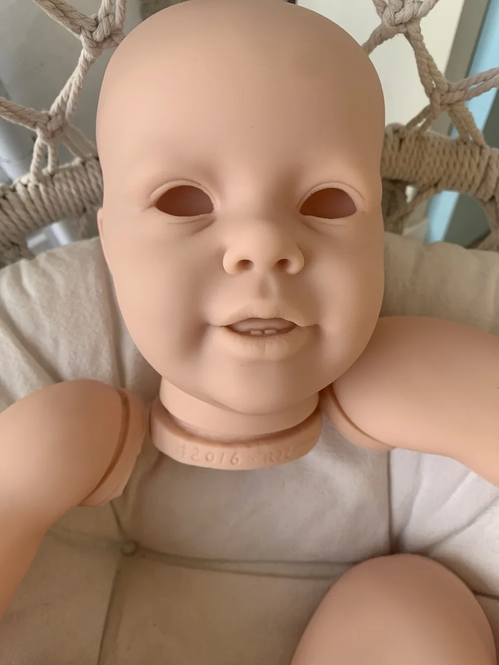 28Inch Reborn Doll Kit Katie Huge Baby Toddler Doll Unfinished Doll Parts Reborn Kit Drop Shipping