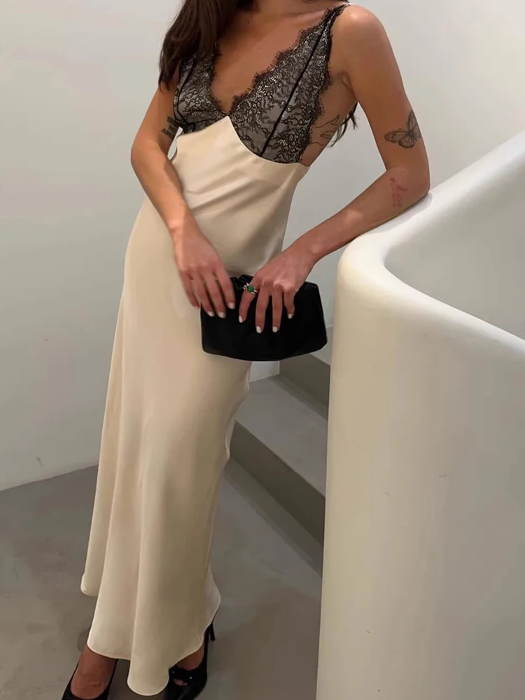 Elegant Ladies Luxury Evening Party Dress Sexy Lace Spliced Satin Halter Dresses Summer New Sleeveless Hollow Out Banquet Dress