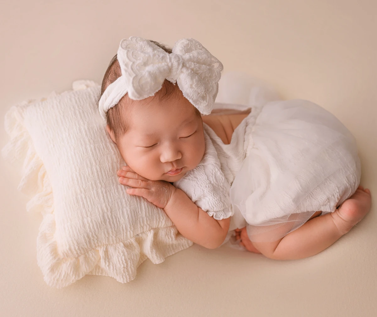 Lace Ruffles Newborn Girl Romper with Pillow Headband Baby Photography Props White Newborn Girl Outfit Photoshoot Infant Dress