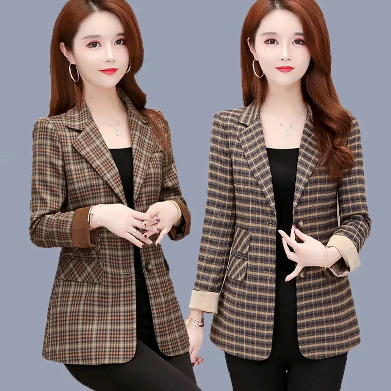 Spring Mom Loose Leisure Suit 2024 New Fashion Middle-aged Lady Slim Temperament Plaid Thin Coat Female Tide.