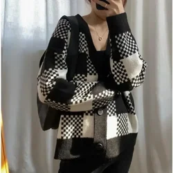 Cardigan coat 2024 sweater women wear small fragrant black and white check loose short knitted cardigan sweater female coat