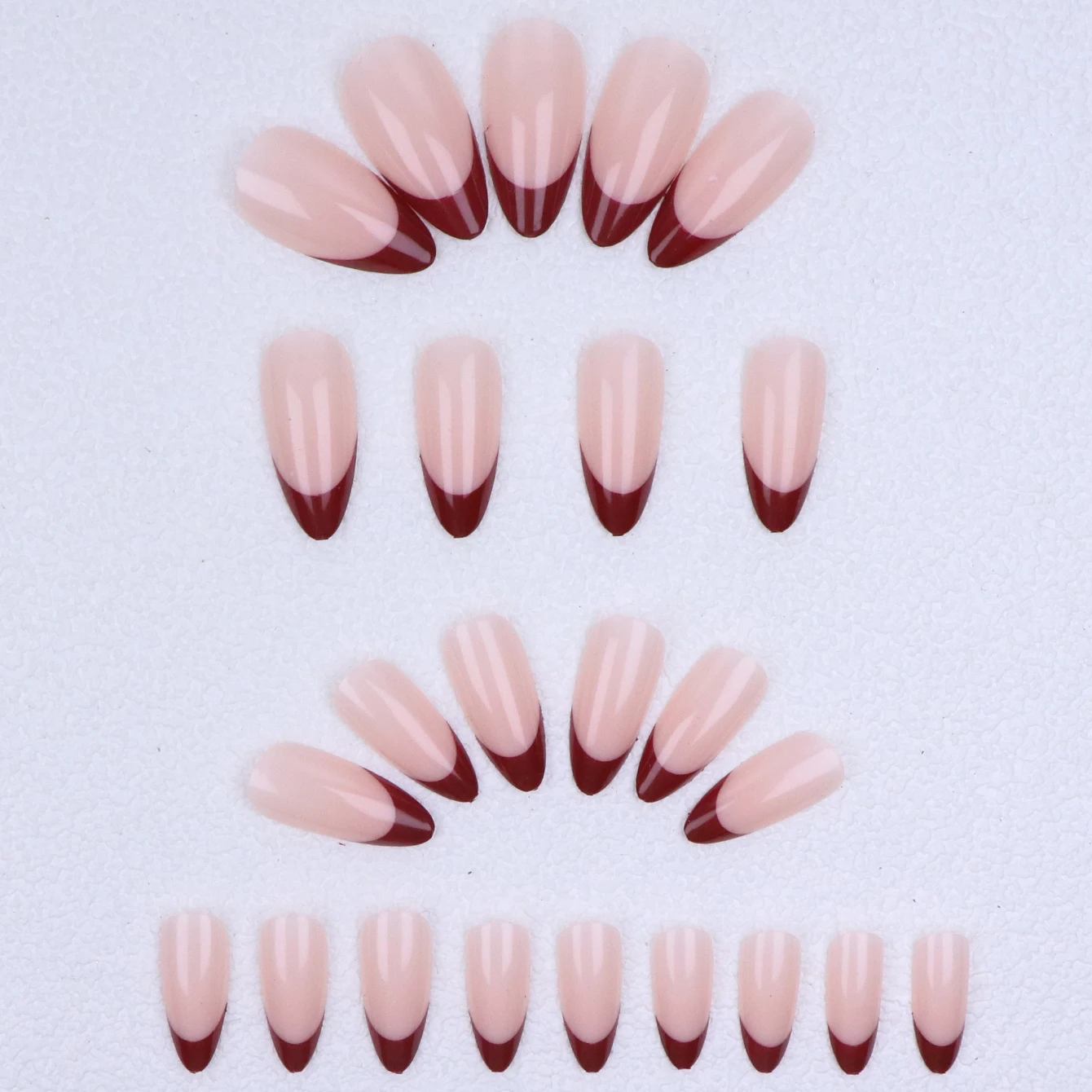 96 STKS Wit, Zwart, Roze, Rood Franse rand ontwerp Klassieke Pure Kleur Dagelijks Minimalistische Amandel Nagels Voor Meisje Moeder Vrouwen Gift