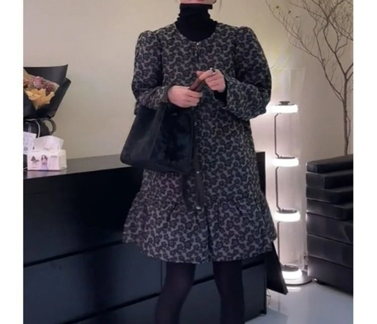 

Dress Autumn and Winter 2025 New Fashion Temperament Crew Neck Skirt