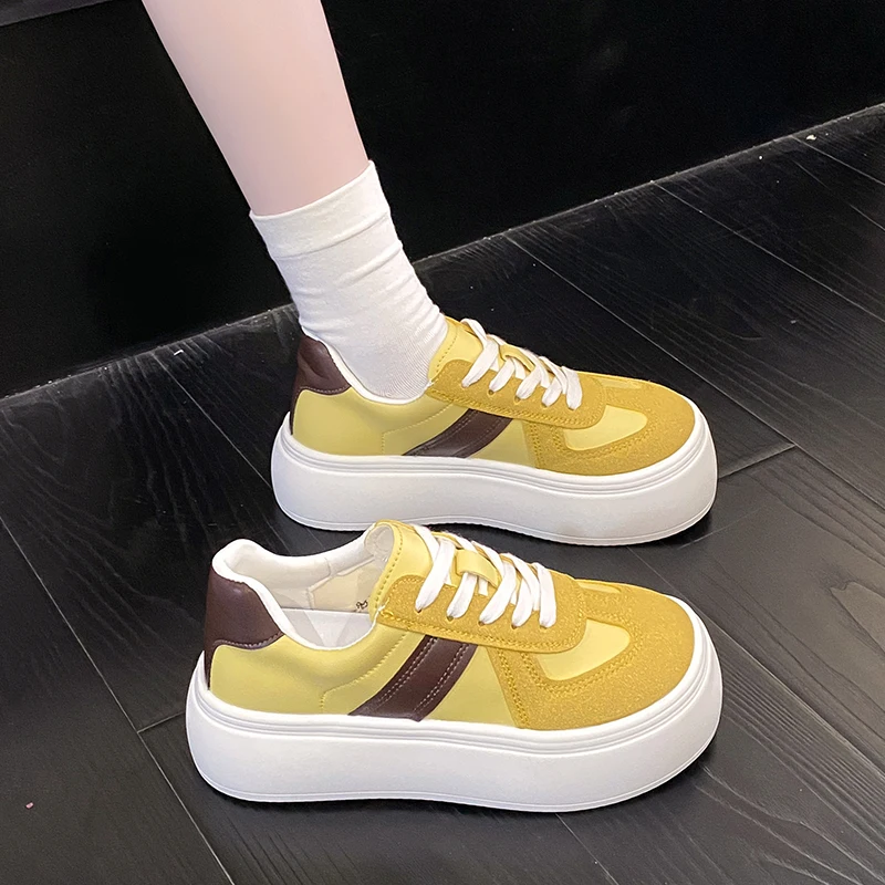 شانغ شي سميكة سوليد قليلا طويل القامة 6 سنتيمتر طويل القامة حذاء أبيض للنساء 2025 صيف جديد تنوعا تنفس أحذية نسائية عادية