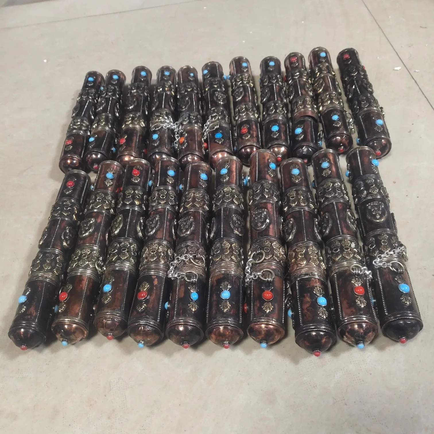Classical red copper inlaid with turquoise and precious stones random transmitter collection ornaments