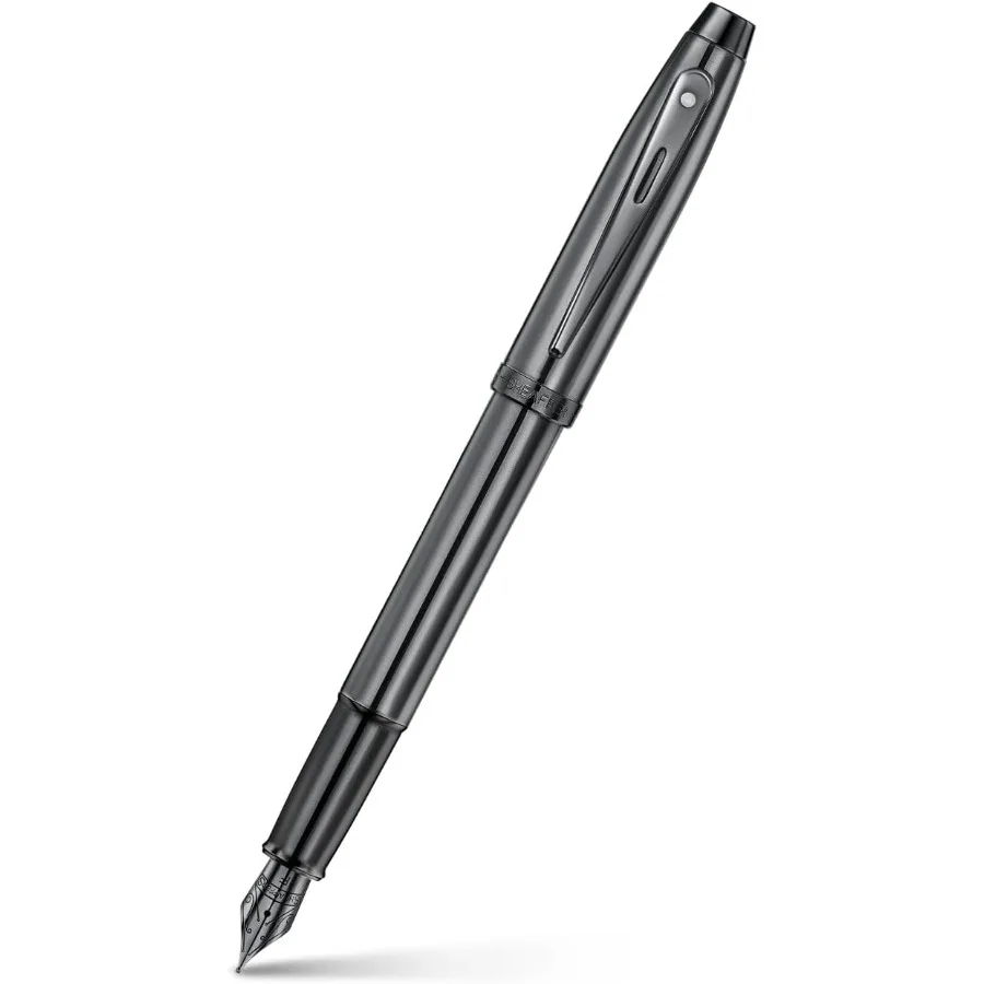 

Перьевая ручка премиум-класса с тонким наконечником из ионно-серого бронзы с отделкой PVD-покрытием для элегантного письма и профессионального использования.