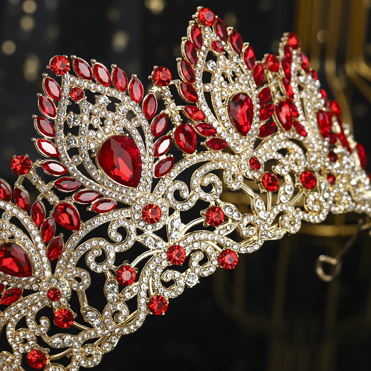 تاج الزفاف الأحمر الفاخر الغلاف الجوي الباروك حجر الراين الملكة تيارا إكسسوارات الشعر مأدبة فتاة خوذة التاج