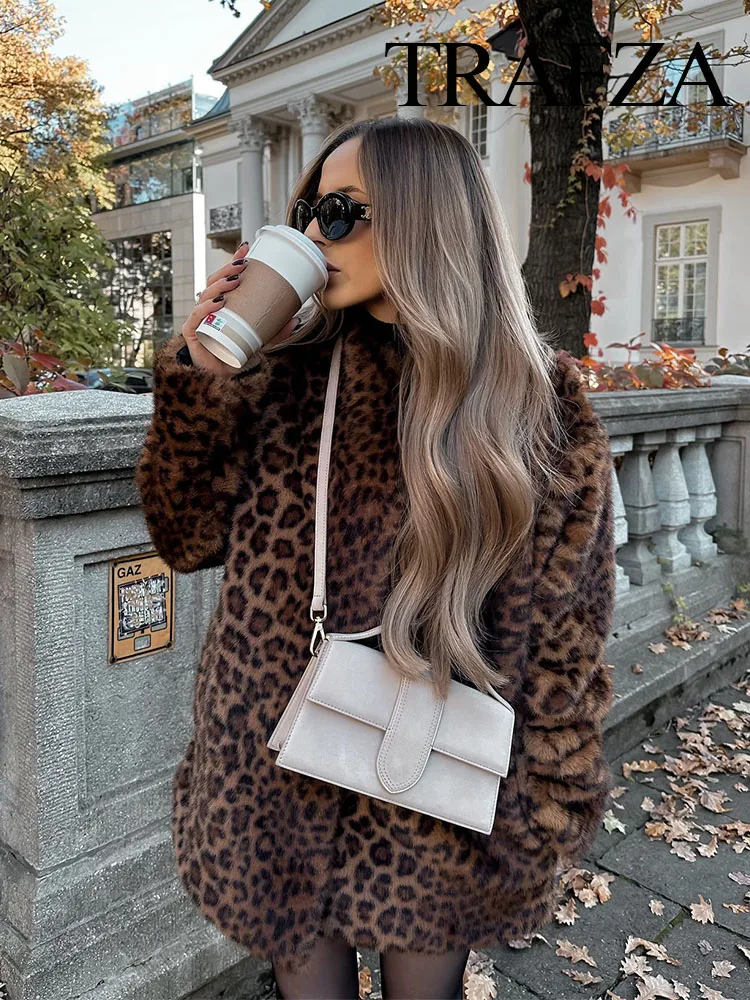 TRAFZA Women Winter Fashion Retro Leopard Print Warm Thick Coat Woman O-Neck Long Sleeves Loose Slim Faux Fur Jacket Coat Mujer