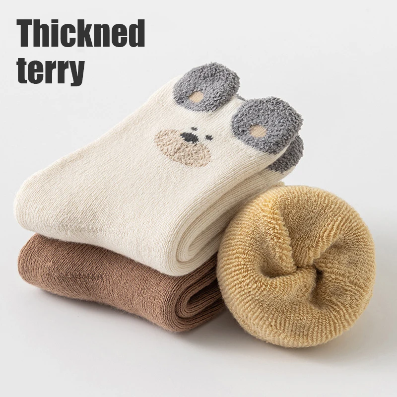3/5 Paar warme, rutschfeste Babysocken mit Cartoon-Motiv, aus weicher Baumwolle, für Neugeborene, als Hausschuhe, rutschfeste, dickere Socken für Kleinkinder, für den Innenbereich. – Detail 6