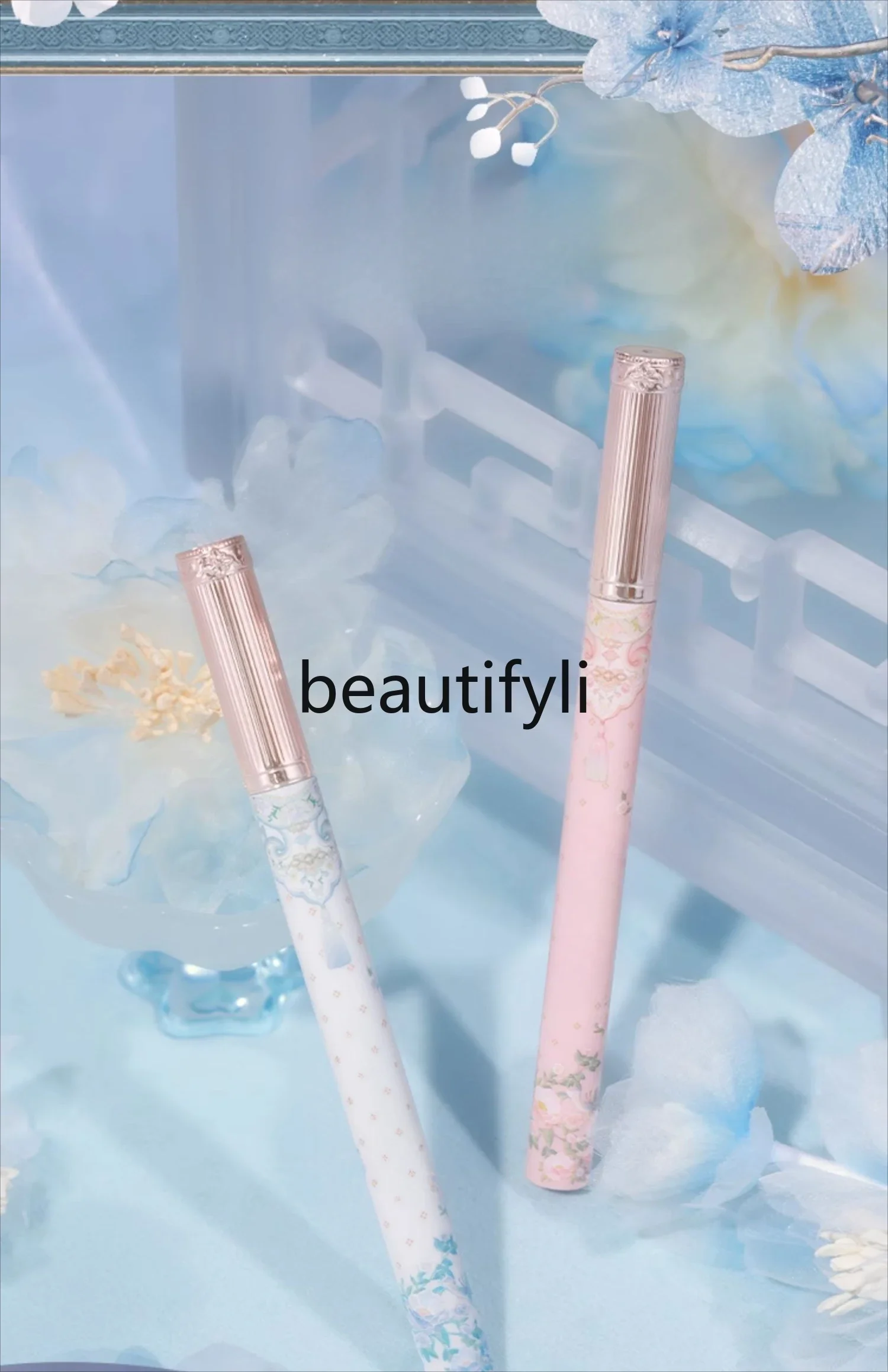 

Butterfly cloud shoulder is sweat-resistant and not easy to smudge fine eyeliner