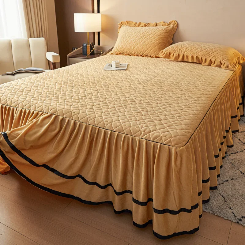 

2024 new European padded milk fleece bed skirt single piece winter thickened mattress protective cover coral fleece bed skirt