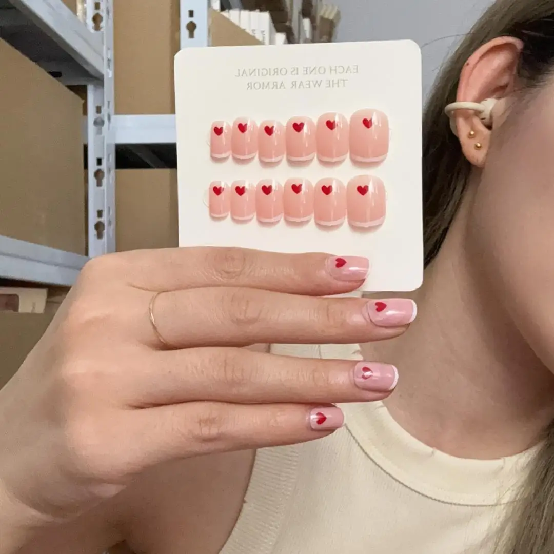 24Pcs/Box Short French False Nails Set Girl Red Heart-Shaped Wearable Fake Nails Art Full Cover Acrylic Press on Nail Tips
