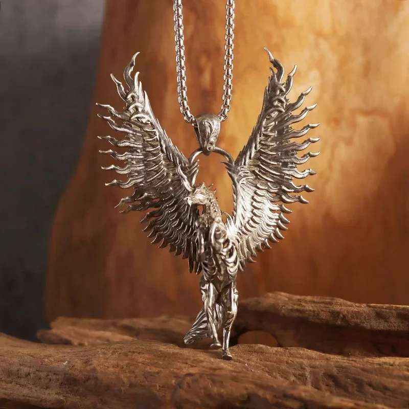 Winged Unicorn Pegasus Pendant Couple Horse Constellation Necklace Men's and Women's Fashion Jewelry Anniversary Gift