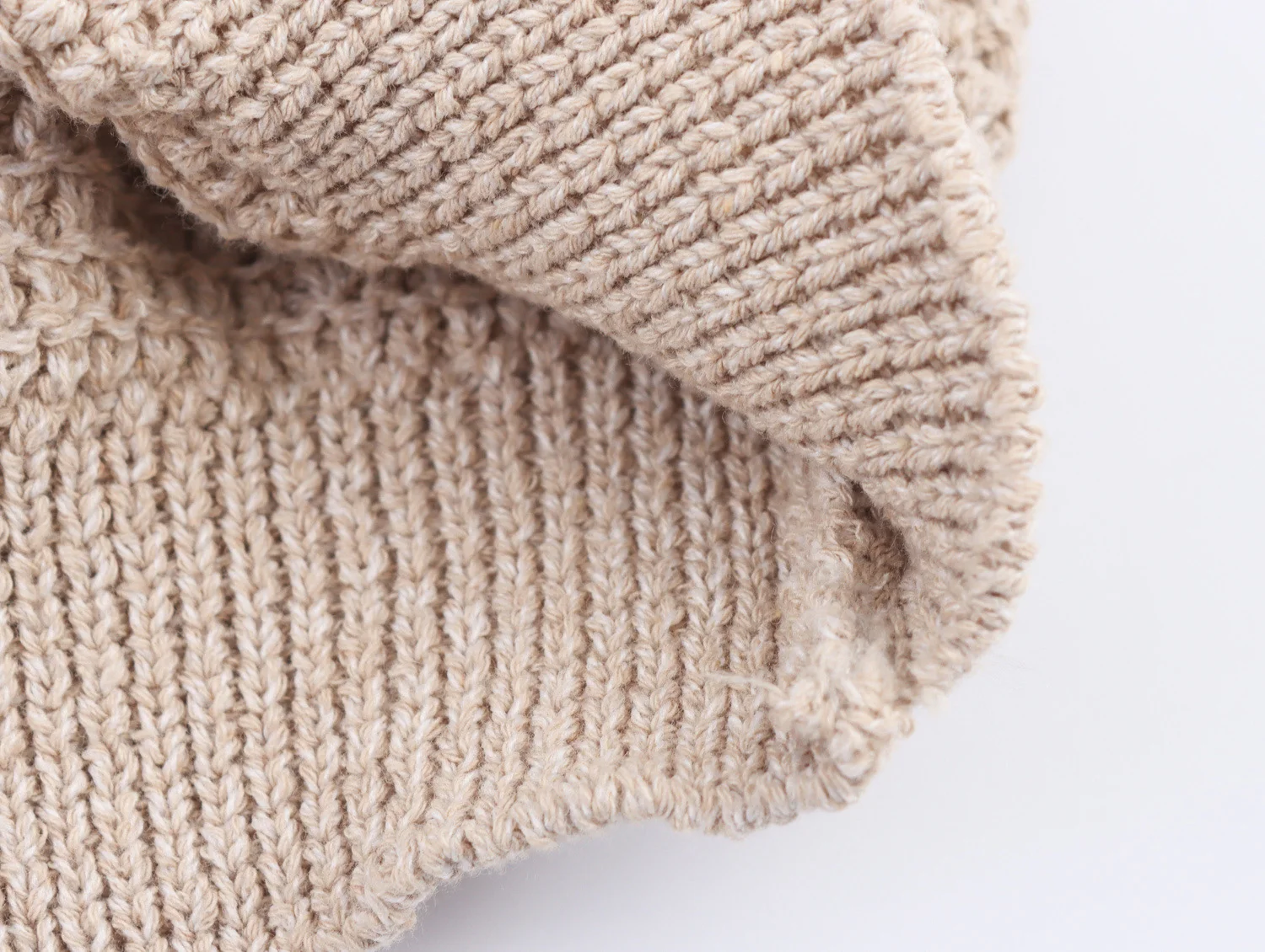 Veste tricotée avec décoration de boutons en forme d'étoile, vêtements pour femmes, style européen et américain, nouvelle collection été 2025