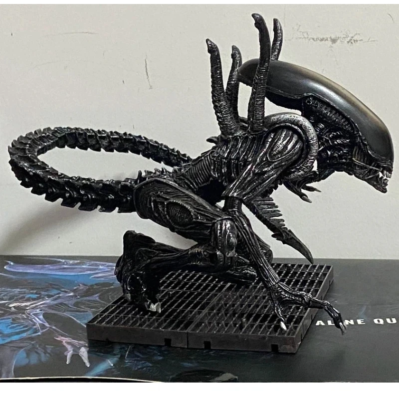 Bestseller Alien Battle Xenomorph Articulated Action Figure Alien Covenant Wave 7 Collectible Movie Model For Sci Fi Collectors