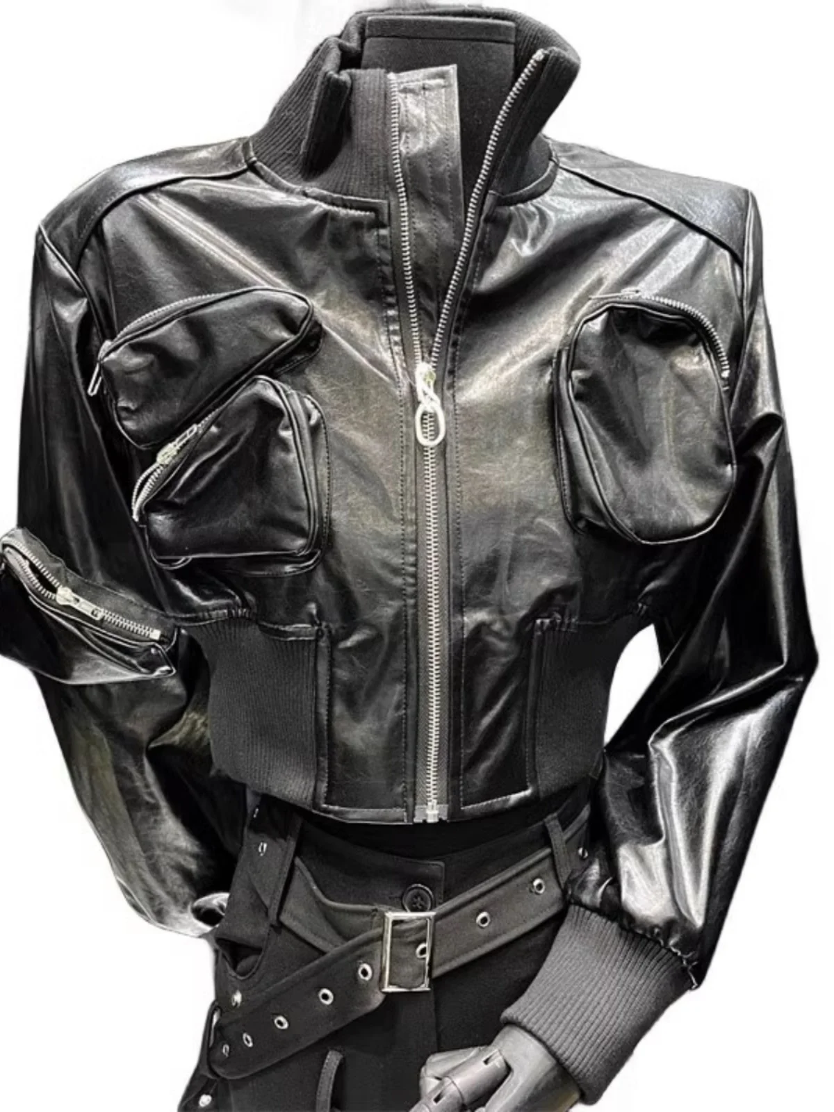 Jaqueta Feminina de Couro PU Estilo Streetwear Solta com Gola Alta para Motociclistas - Coleção Primavera 2026 - Tendência Streetwear