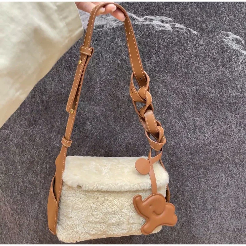 

Popular Women's Plush Handbag Brand Woven Shoulder Strap Design Shoulder Bag High-end Soft Small Square Tote Bag Underarm Bag