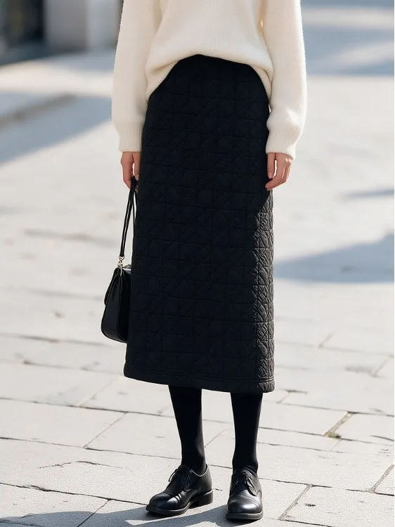 Elegant Black Quilted Half-length Skirt Women's Winter Daily Fashion Windproof Warmth Straight-cut Split Midi Skirt