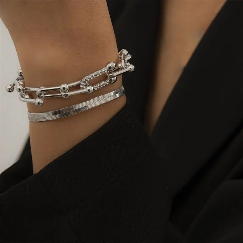 Trendy Personality Metal Snake Bone Bracelet Women Vintage Rhinestone U Shape Horseshoe Square Buckle Hip Hop Hand Accessory