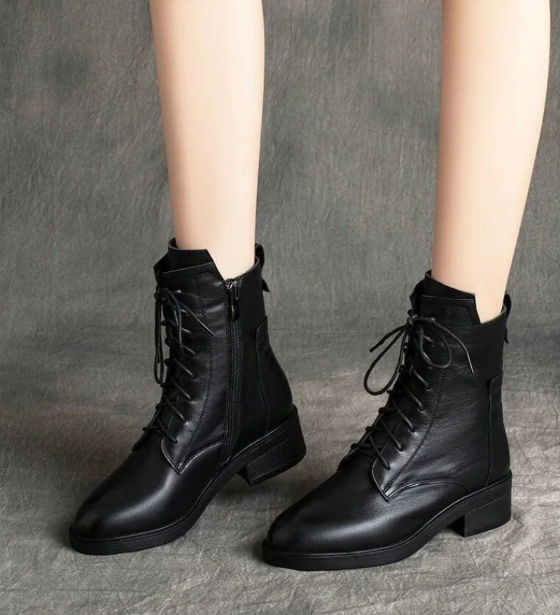 

European and American Retro Short Boots Women's 2025 New Versatile Soft Leather Mid Heel Plush Women's Boots Zapatillas De Mujer