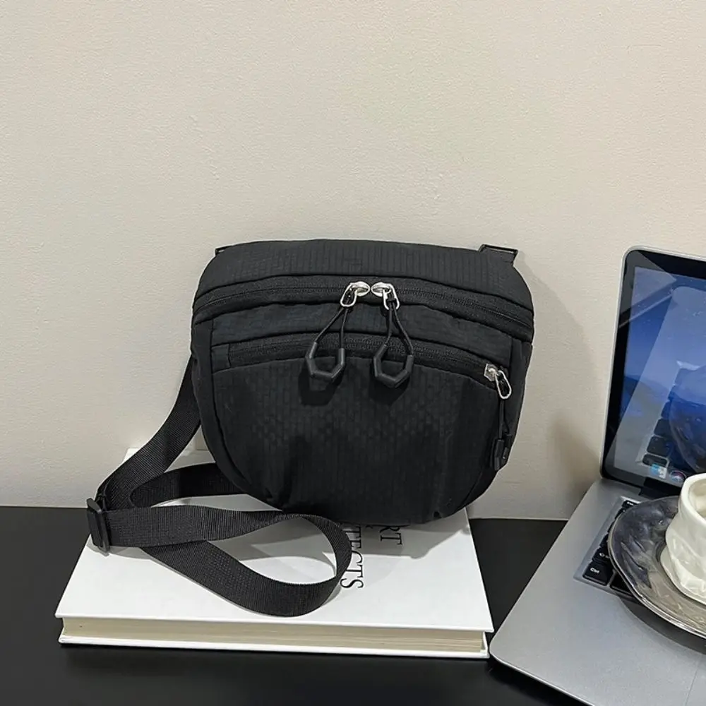 

Harajuku Sports Nylon Shoulder Bag Coin Pouch Casual Casual Crossbody Bag Solid Color Korean Style Mobile Phone Pack Travel