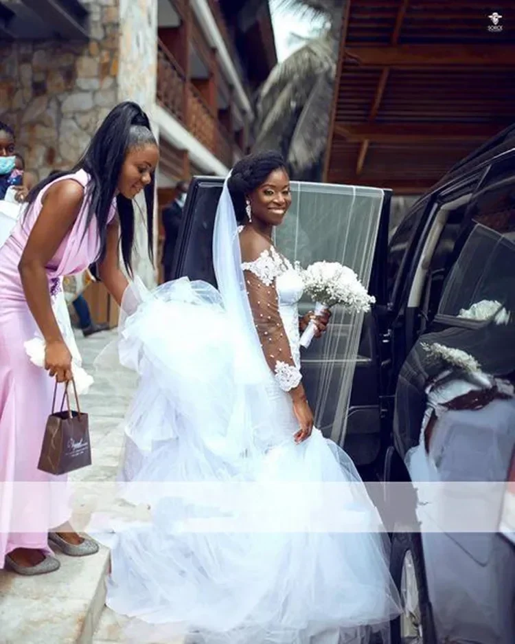 Maßgeschneiderte Mode Applikationen Perlen Meerjungfrau Afrikanische Brautkleider Vestido Noiva Sweep Zug Illusion Volle Ärmel Brautkleid