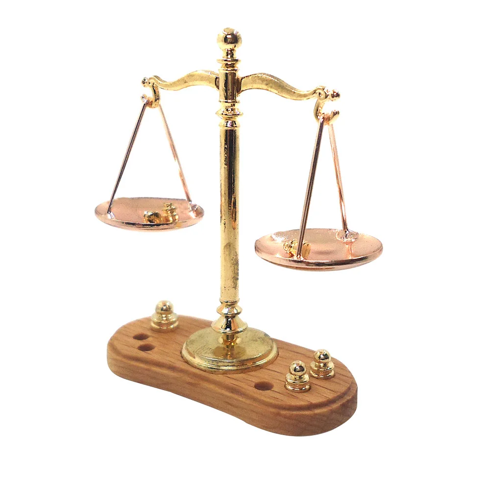 Simulation Balance Beautiful Dolly House Decoration Mini Scale Toy Room Accessories Wooden Weigh