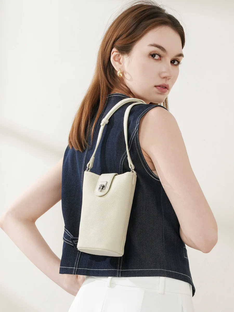 

Маленькая женская сумка через плечо/через плечо из воловьей кожи, универсальная женская сумка-ведро из натуральной кожи, новый стиль 2025 года, вертикальная повседневная сумка-ведро