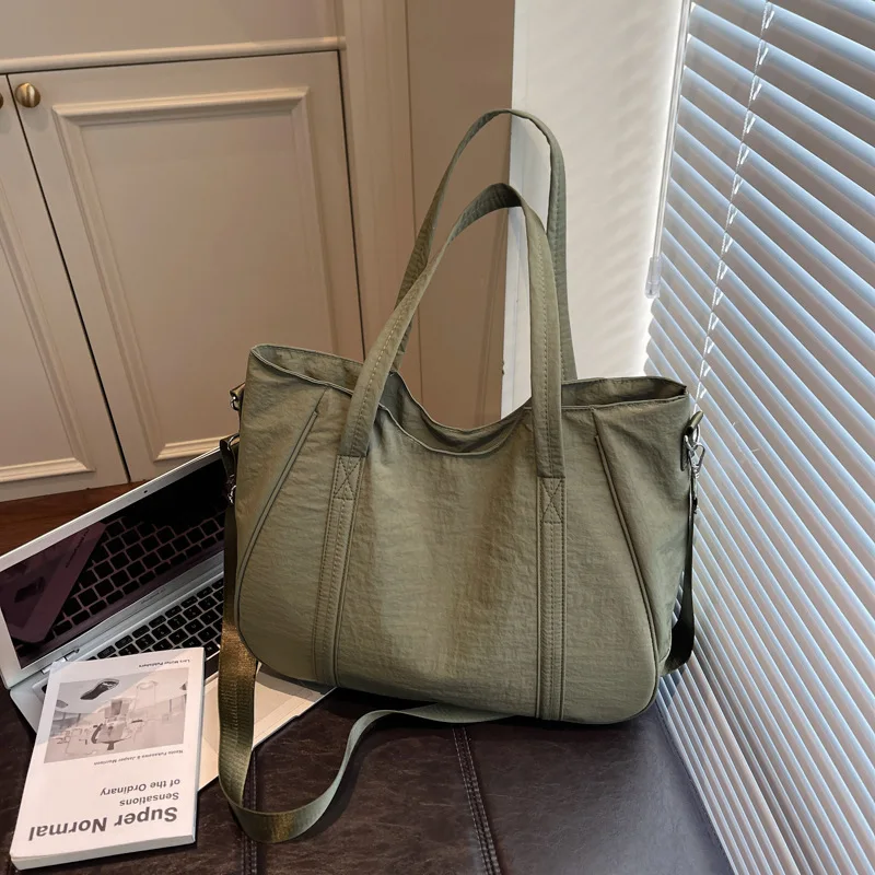 

Fashionable Shoulder Bag Large Capacity Lightweight Washable Canvas Tote for Women Texture Crossbody Bags Simple Bags for Travel