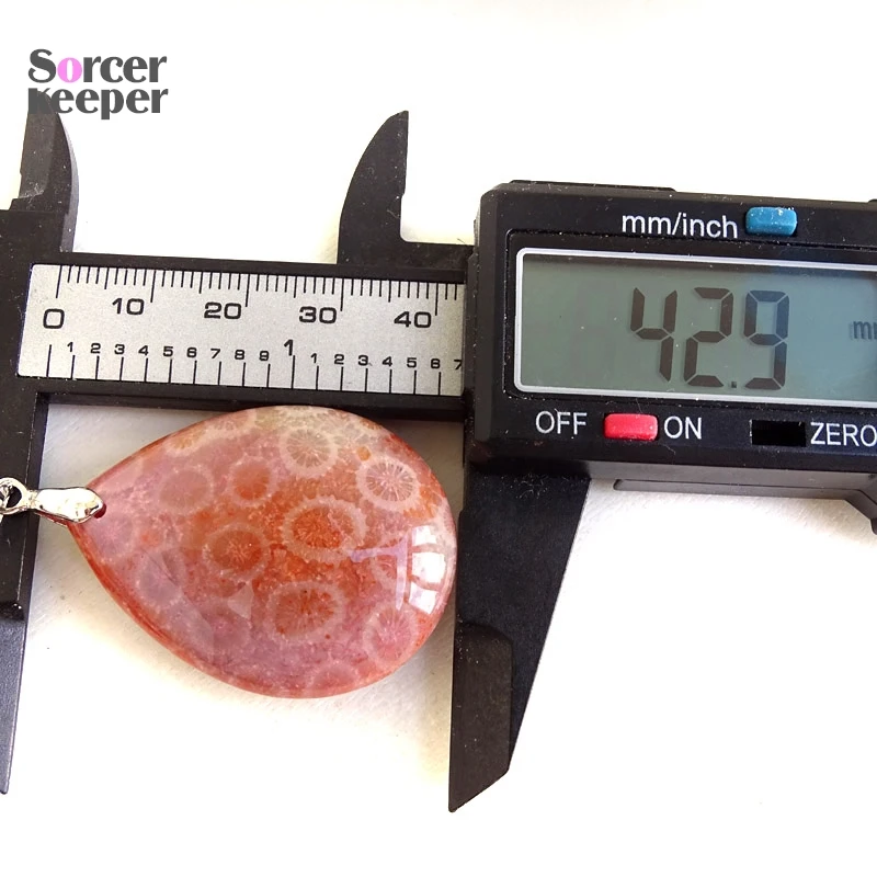 1 قطعة المعلقات حجر الأقحوان الطبيعي قطرة الشكل كل يرجى من الأحجار الكريمة المرجانية العصرية لصنع القلادة الملحقات BP002