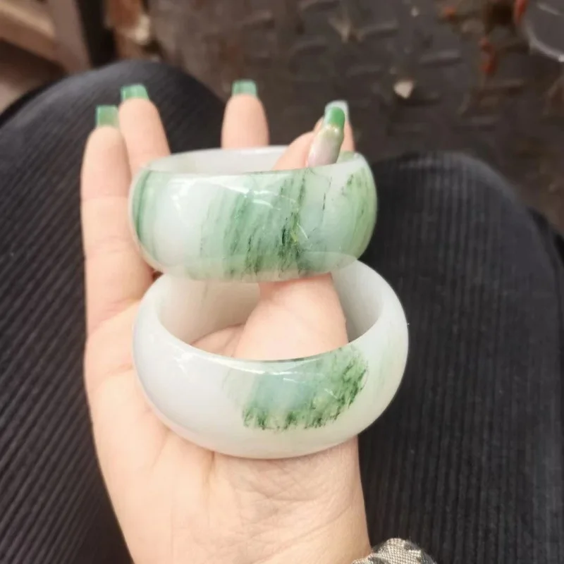 Xinjiang Tianshan Jade with Green Veins and Golden Thread, Ice Base, Goddess Bangle