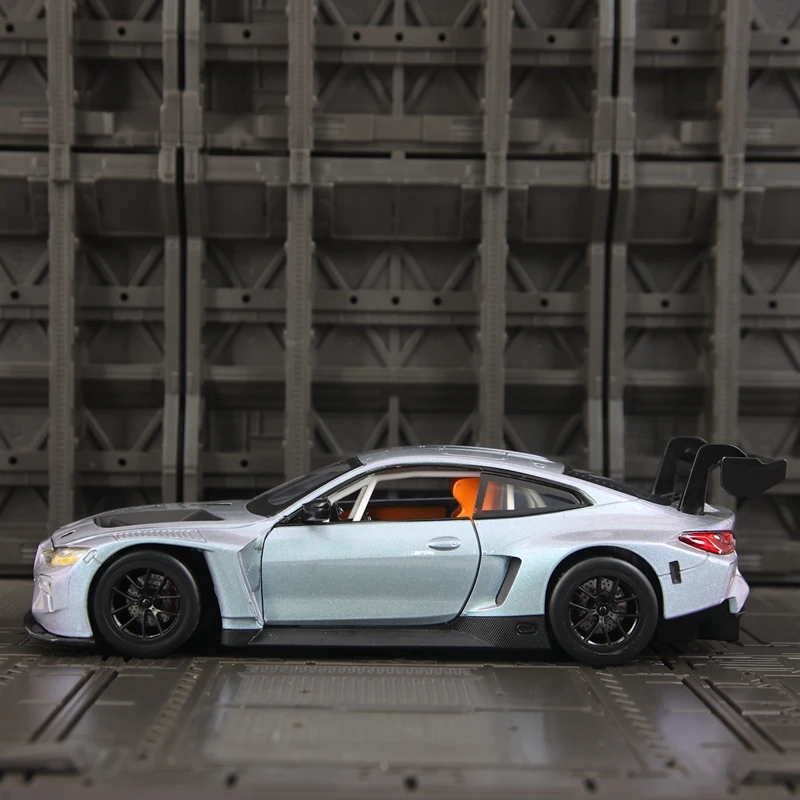 

CCA 1:24 simulation BMW M4 GT3 alloy car model has simulated sound and lighting functions, rich details and good quality