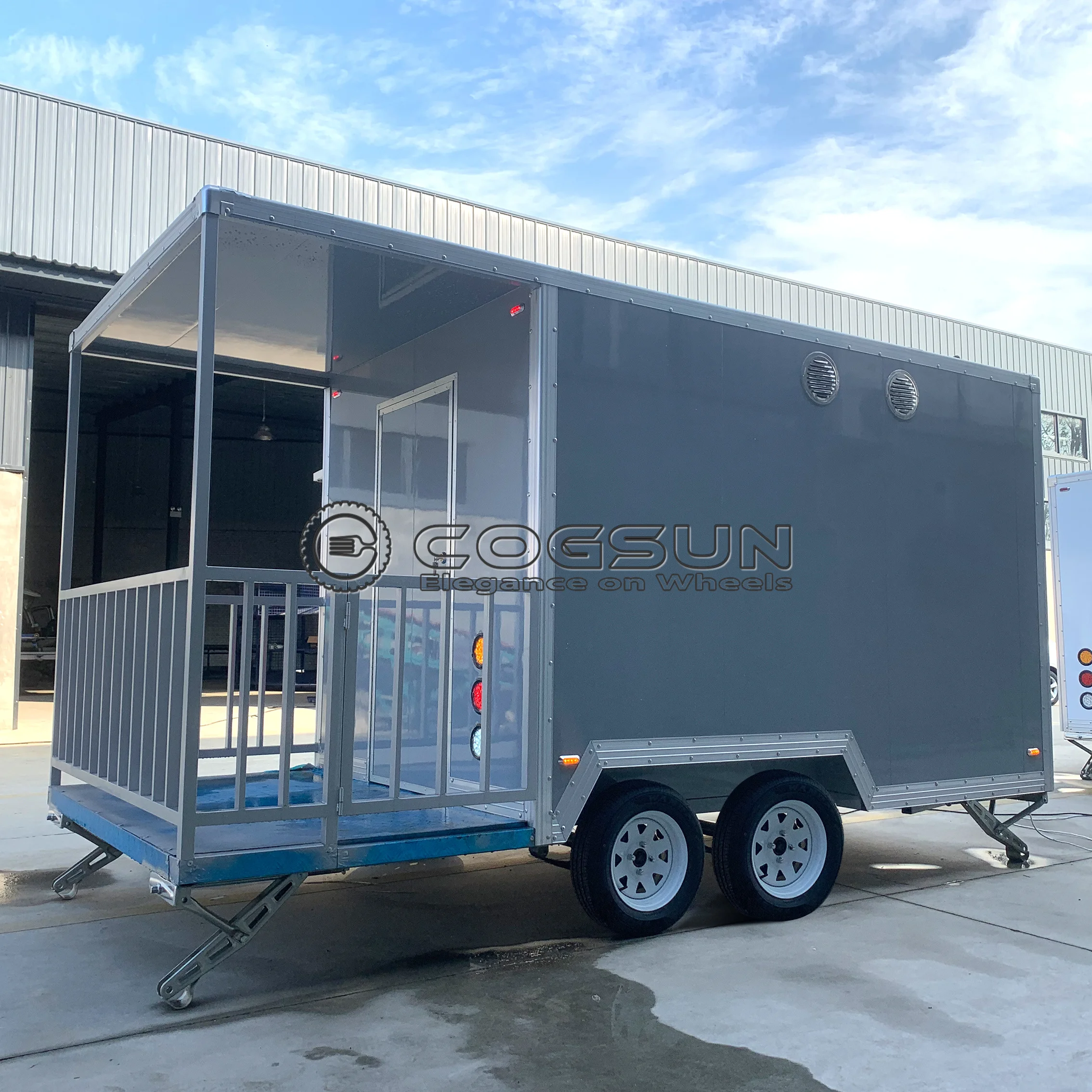 

Cogsun Fully Equipped Mini Food Truck for Tacos and Burgers American Standard Concession Trailer