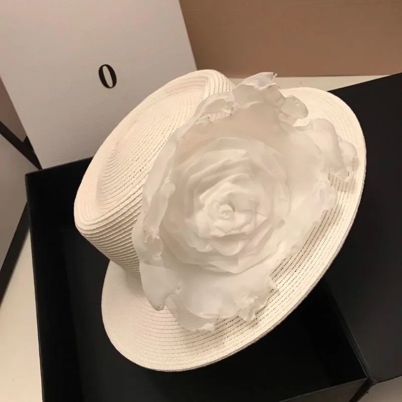 مصمم نمط أنيق ثلاثية الأبعاد الأزهار فيدورا قبعة المرأة أنيق شقة قبعات من القش أسود أبيض السفر ظلة قبعة الربيع الصيف