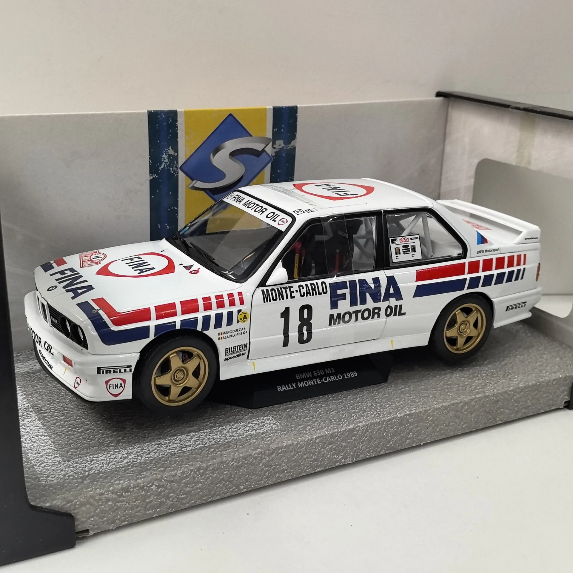 

Diecast SOLIDO 1/18 Scale BMW E30 M3 1989 #18 BMW Alloy Car Model Collectible Toy Gift Souvenir Display Ornament
