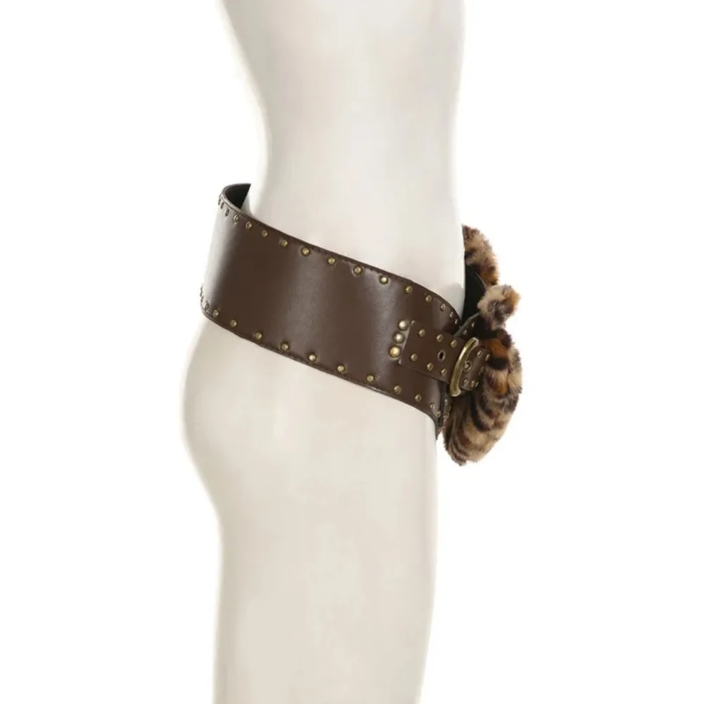 Hochwertiger Retro-Verbandgürtel aus Kunstfell, verstellbarer Bund, verbreiterter, flauschiger Gürtel für Damen, trendige Accessoires