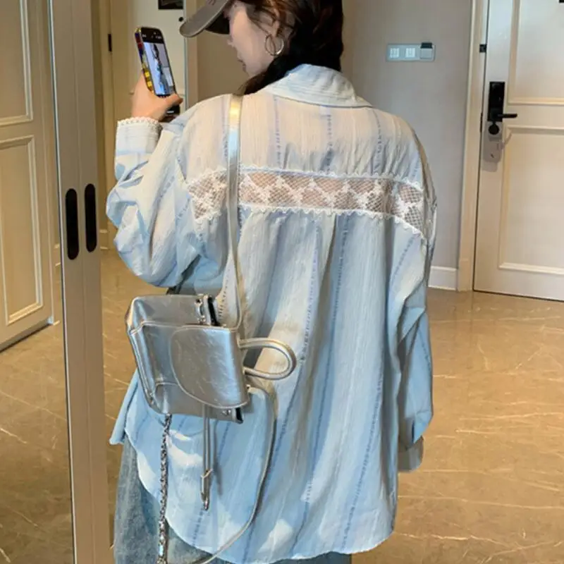 قميص كوري للفتيات بأكمام طويلة مزين بالدانتيل والخطوط لفصلي الربيع والصيف، ملابس فضفاضة للحماية من الشمس للنساء