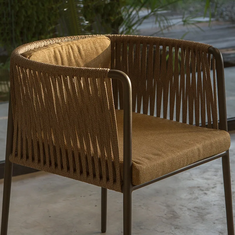 Outdoor-Tisch und Stuhl aus Aluminiumlegierung mit gewebtem Seil, Rattan-Freizeitstuhl