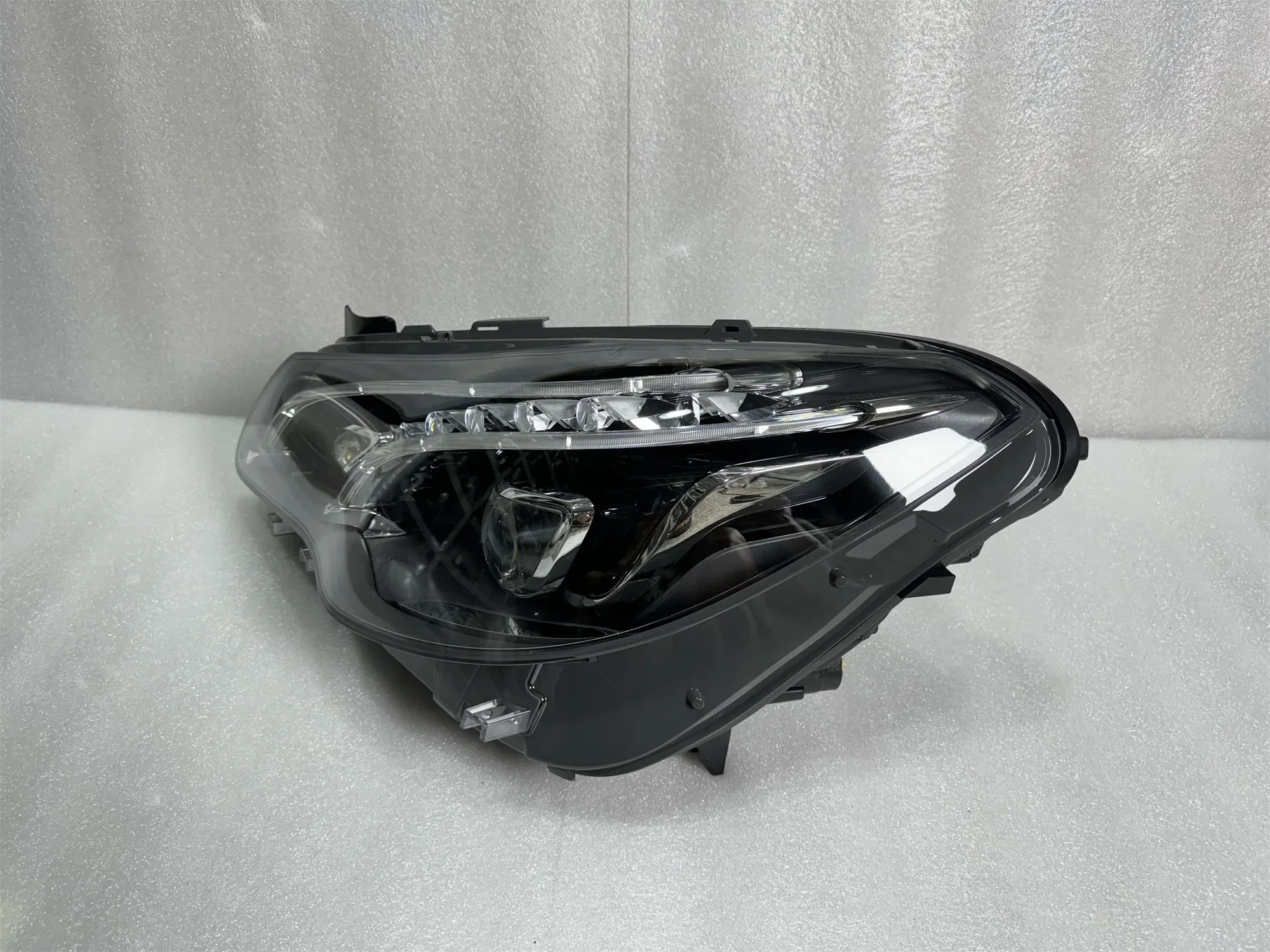 LED Intelligent A2078208661 A2078208561 for 2013-2016 Benz E W207 Coupe C207 LED Intelligent