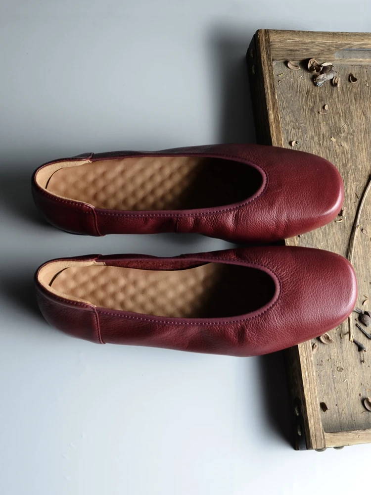

Retro Soft Leather Red Women's Shoes Spring Summer Flat Bottom Slip-On Boat Shoes Comfortable Soft Sole round Toe Casual Foot...