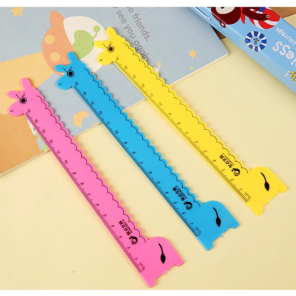 Papelería práctica creativa para niños, forma de Color aleatorio, Animal lindo, regla de escala de 15CM
